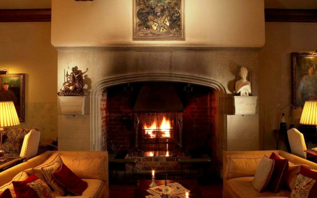 Llangoed Hall