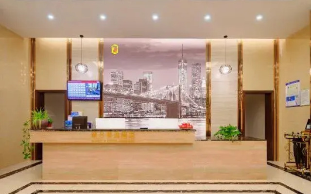 Super 8 Hotel Premier