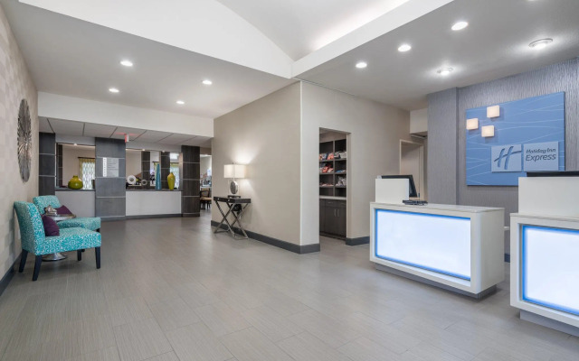 Holiday Inn Express & Suites Ames by IHG