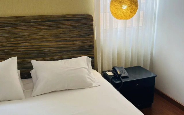 Hotel Retiro 84