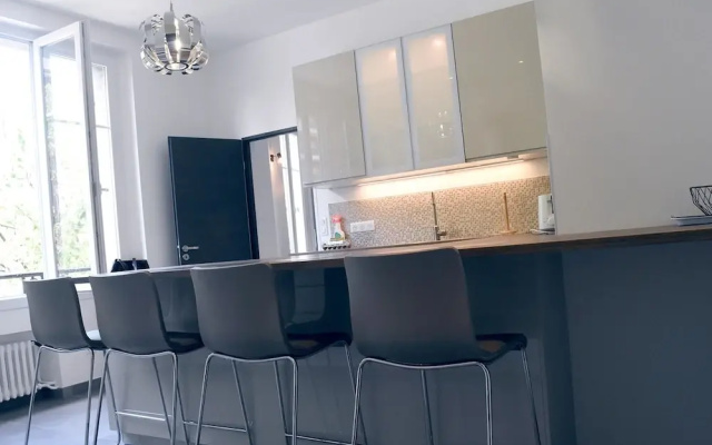Pelican Stay - Parisian Flat 4 Bedrooms