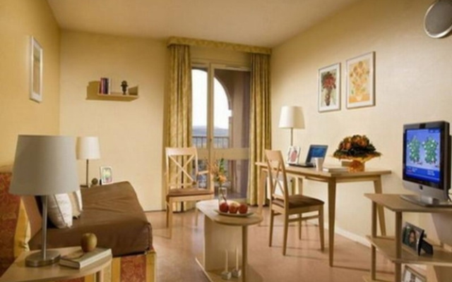 Citadines Aparthotel Aix Jas De Bouffan