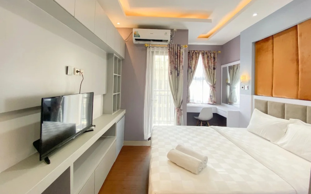 Good Deal And Comfy Studio Transpark Cibubur Apartment