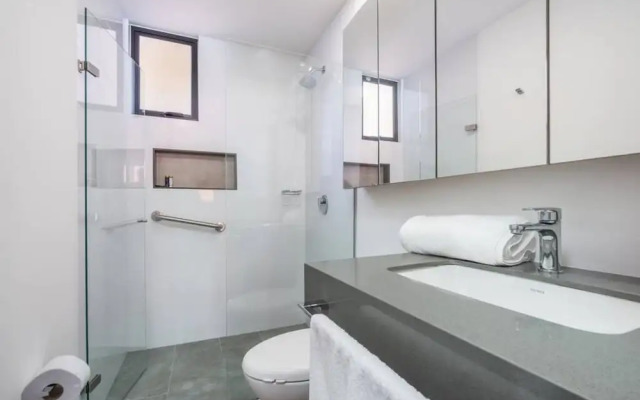 Go Living Suites - 402