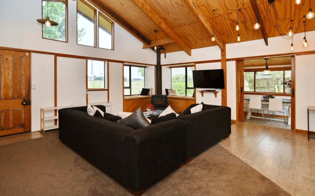 Pines Beach - Christchurch Holiday Homes