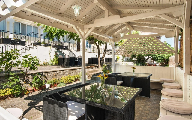 Saint Mina Hotel