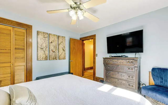 Lovely Waynesville Home w/ Yard: Pet Friendly