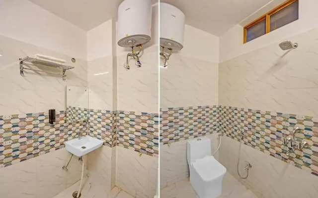 Oyo Townhouse 1082 Holidayy Inn