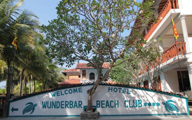 Wunderbar Beach Club Hotel вид на фасад