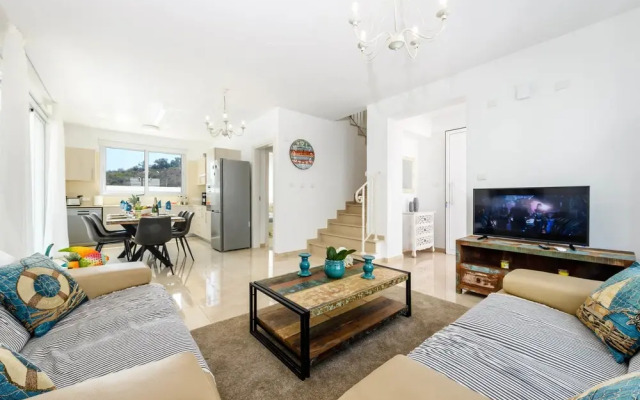 Green Bay Villa No 16