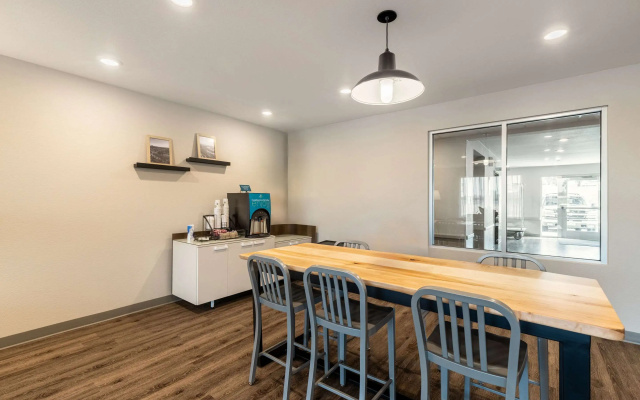 WoodSpring Suites Moreno Valley