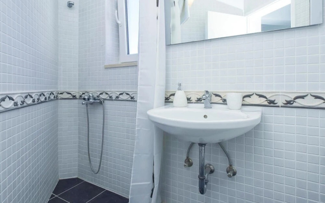 Amazing Home in Pisak with Hot Tub, WiFi & 4 Bedrooms