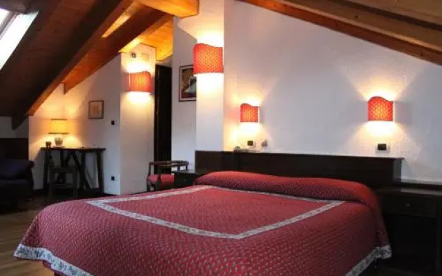 Hotel Stambecco