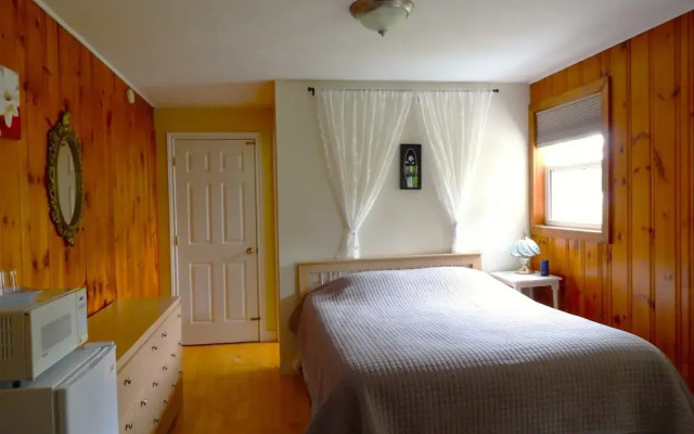 Cavendish Breeze Inn