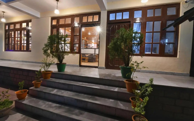 Celebriti by Aransh Group