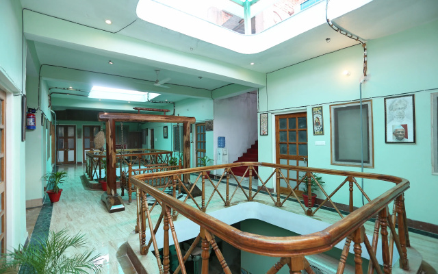 Collection-O Sara Grand Near Ram Manohar Lohia hospital