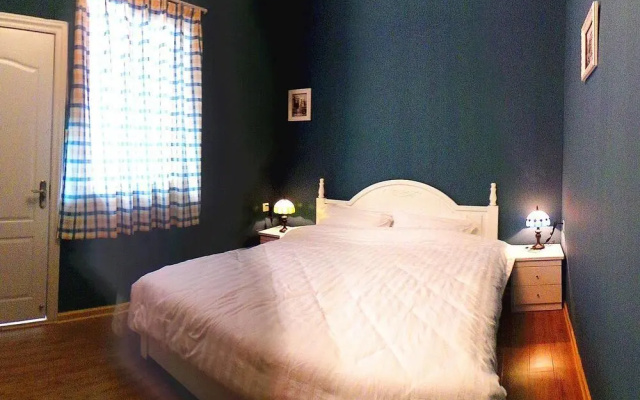 Romantic Youth Hostel