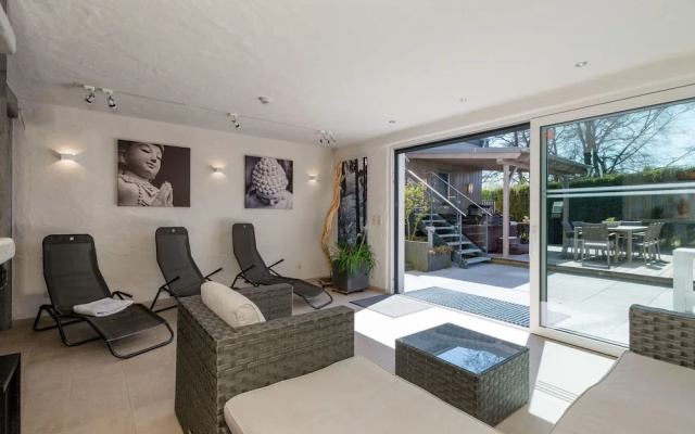Extravagant Holiday Home in Büllingen With Wellness Centre