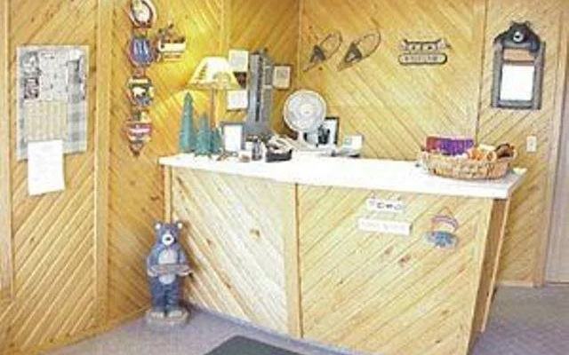 Black Bear Motel