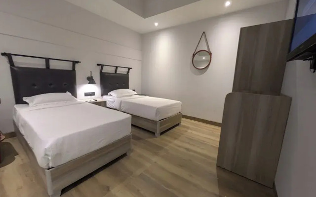 Comfort INN Grand - Kaushambi