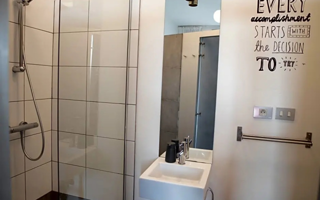 VEGAN, PLANT BASED b&b central Bruges