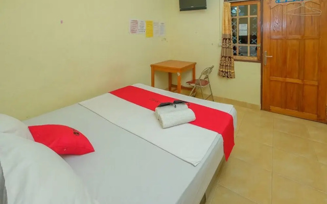 RedDoorz Syariah Near Taman Murjani 2