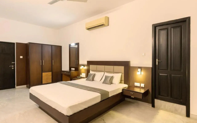 Hotel Paramount Suites & Service Apartments