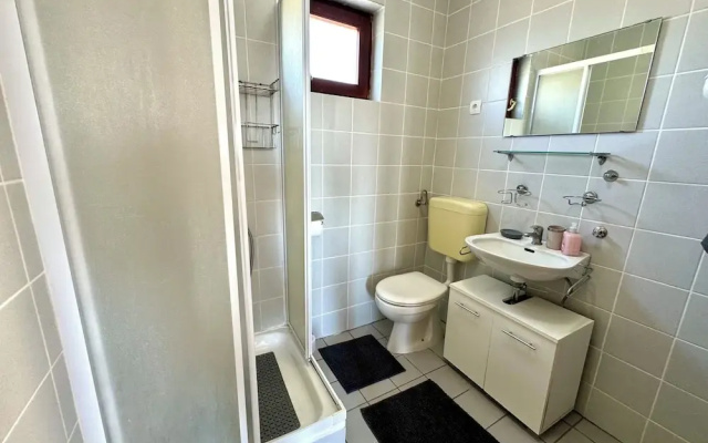 Apartment Lora 2