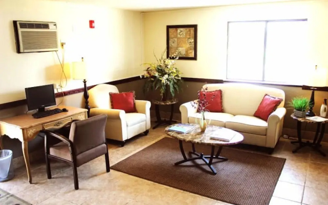 The Lodge at Pensacola