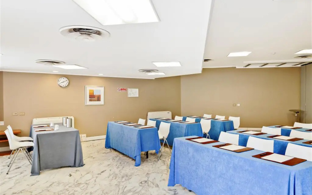 Отель Italiana Hotels Florence