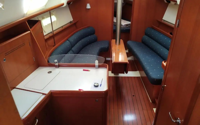 Boat in Badalona for up to 6 people