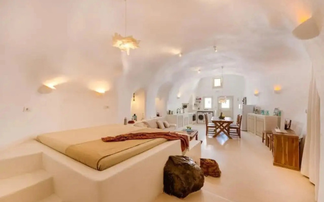 Cave at White Rock  Private  jacuzzi