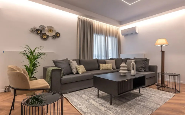 Phaedrus Living: Luxury Penthouse Ploutarchou