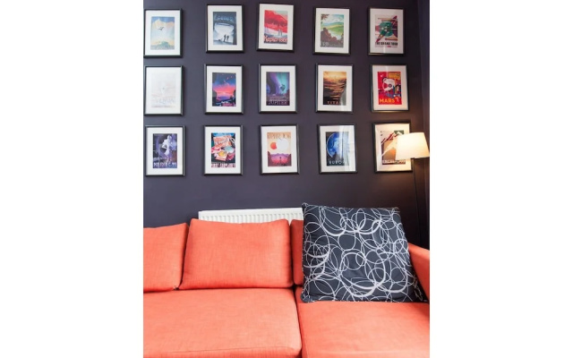 Stylish 1BR Tenement in City Centre for 4