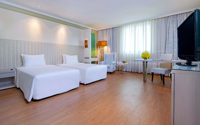 Windsor Plaza Hotel