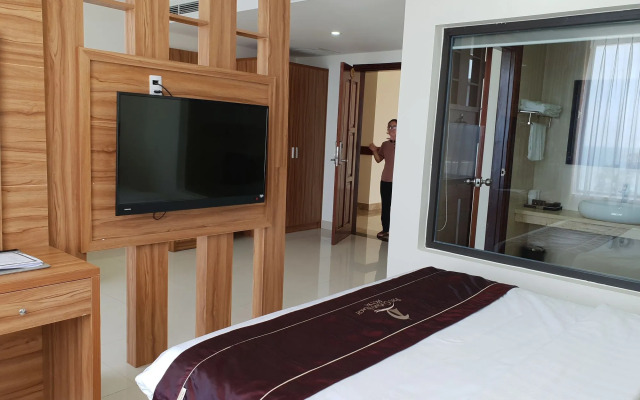 Phu Cuong Beach Hotel