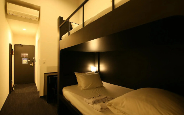 HOTEL TRAD Replay