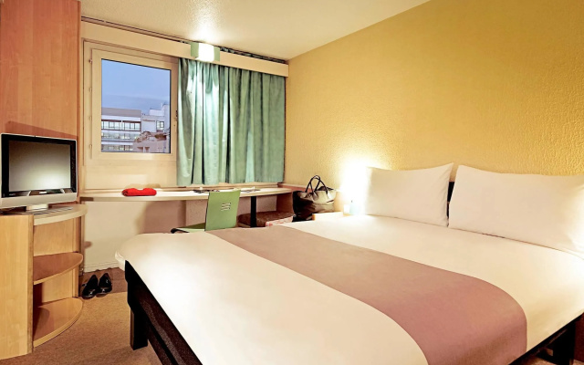 ibis Plymouth