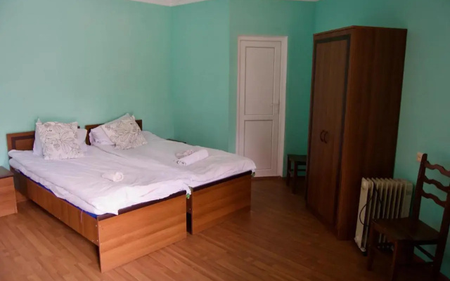 Guest House Tirebi