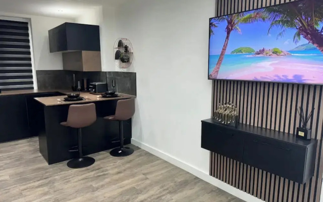 Luxury Flat in Uxbridge