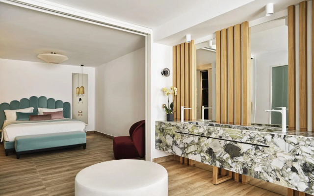 Cresanto Luxury Suites