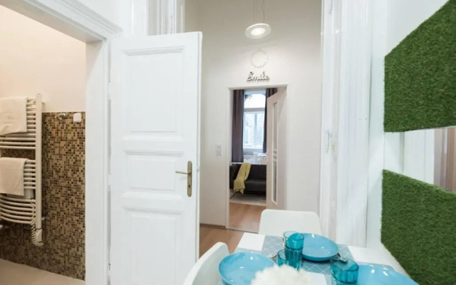 Cosy and central apartment with 4 bedrooms and A/C