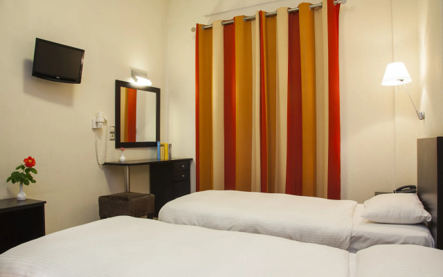 Meteoritis Hotel