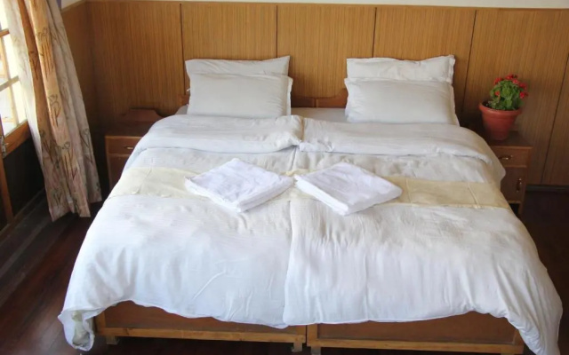 New Moon Guest House