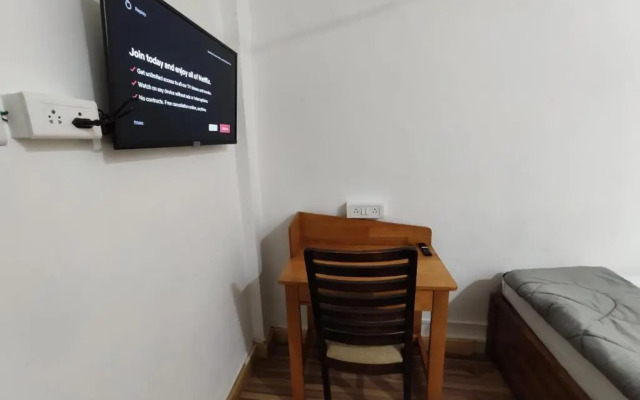 Hoshtel99 - Stay, Cowork & Cafe