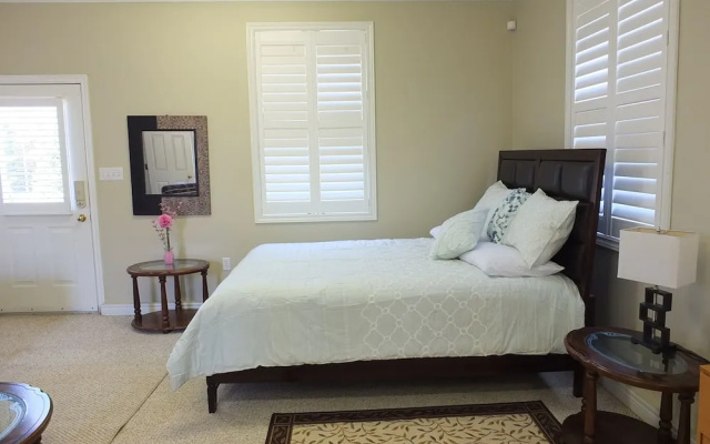 Bluewaters Retreat Bachelor Unit