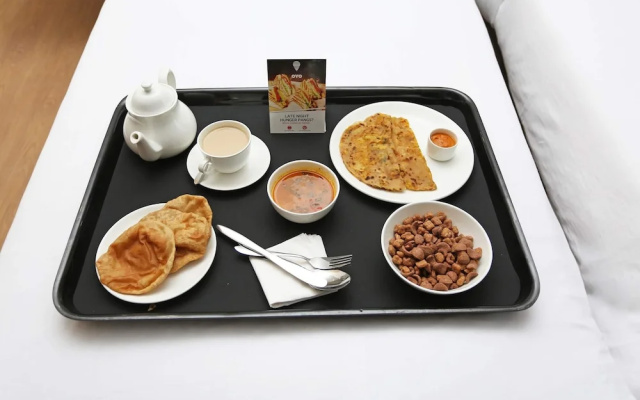 OYO18966 Relax Inn