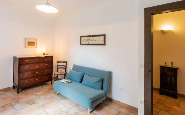 A total immersion in greenery and tranquillity.-Casale LUISA