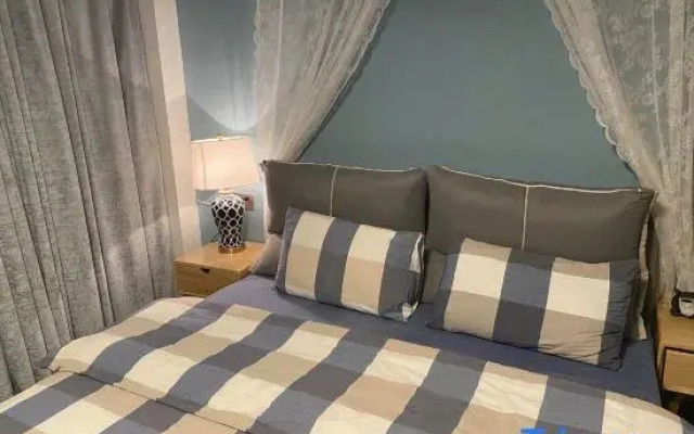 Lvxingjia Designer Audio-Visual Homestay