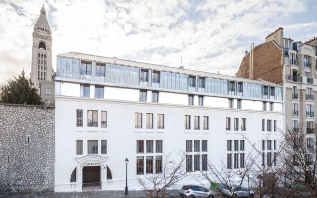 Отель Odalys City Paris Montmartre Париж вид на фасад